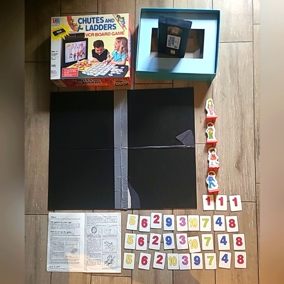 Vintage 1986 Milton Bradley Chutes and Ladders VCR Board Game - Picture 14 of 16
